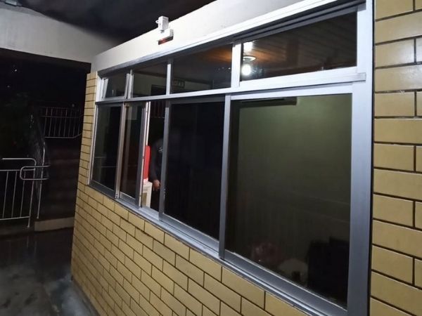 Película de Proteção Sisofilme Jardim Esmeralda São Paulo Película de Proteção para Janelas estilo Insulfilm em Jardim Esmeralda São Paulo